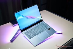 Le Samsung Galaxy Book4 Edge semble mieux fonctionner avec AirJet qu&#039;avec des ventilateurs traditionnels. (Source de l&#039;image : Notebookcheck)