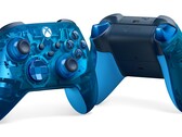 La manette sans fil Xbox - Sky Ciper Special Edition, est dotée d'une partie supérieure transparente (source : Xbox)