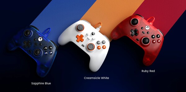 La manette filaire GameSir T7 est disponible en trois couleurs. (Source de l'image : GameSir)