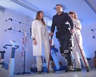 L'exosquelette TWIN de Rehab Technologies aide à la rééducation des patients victimes d'un accident vasculaire cérébral ou d'une lésion de la moelle épinière. (Source : Rehab Technologies sur YouTube)
