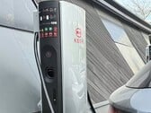 Image de chargeurs BYD circulant sur les médias sociaux. L'entreprise dévoilera la Super e-Platform le 17 mars et ouvrira les précommandes pour les Han L et Tang L. (Source : CNEVPOST)