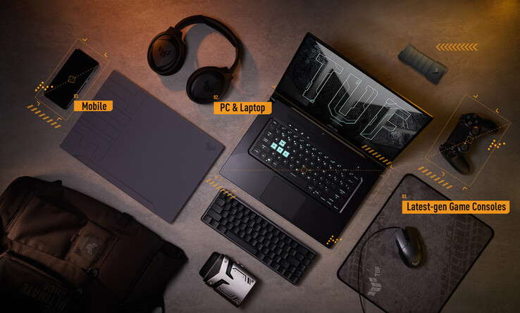 L'ASUS TUF Gaming AS2000 Plus est compatible avec les PC, les ordinateurs portables, les téléphones mobiles et même les consoles de jeu. (Source de l'image : ASUS)