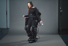 L&#039;exosquelette auto-équilibrant XoMotion de Human in Motion Robotics est approuvé au Canada pour la rééducation ambulatoire. (Source de l&#039;image : Human in Motion Robotics)