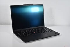 Des ajouts surprenants : Lenovo lance officiellement d&#039;autres options pour le ThinkPad X1 Carbon Gen 13 (photo : Ordinateur portable Lenovo ThinkPad X1 Carbon Gen 13, source d&#039;image : Benjamin Herzig/Notebookcheck.net)