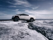 Le Cybertruck dispose d'une garde au sol de 17 pouces. (Source de l'image : Tesla)