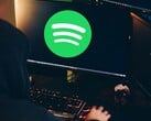 Les cybercriminels tentent d'attirer les utilisateurs de Spotify vers des sites Web frauduleux par le biais de listes de lecture trompeuses et de podcasts de spam. (Source de l'image : Pexels / Anete Lusina)