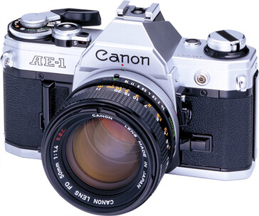 Le Canon AE-1 est un appareil photo 35 mm emblématique qui pourrait inspirer le prochain boîtier rétro sans miroir. (Source de l'image : Canon)