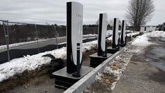 Tesla installera ou remplacera les Superchargers plus rapidement grâce à la nouvelle fondation de la stalle (Image source : Ondrej Bacina/X)