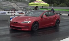 La Tesla Model S Plaid est déjà aussi rapide qu&#039;un guépard en chasse, mais Miguel Roy a dû aller plus loin. (Source de l&#039;image : DragTimes via YouTube)