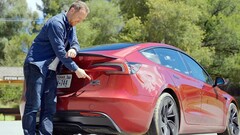 La Model 3 Performance dépasse ses propres estimations d&#039;autonomie (image : Top Gear/YT)