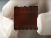 Petite mais extrêmement puissante : une cellule solaire stable en pérovskite. (Image : youtube/Université de Rice)