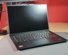 Le Ryzen AI 7 Pro 360 fait ses débuts dans le Lenovo ThinkPad T14s Gen 6 AMD (image source : Benjamin Herzig)