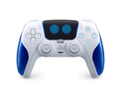 La manette Astro Bot Limited Edition comporte les yeux d'Astro sur le pavé tactile. (Source de l'image : PlayStation on X/Twitter)