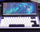 Bapaco intègre un ordinateur Windows complet et un écran tactile dans un clavier mécanique. (Source de l'image : Bapaco Tech)