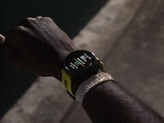 Garmin a publié une nouvelle mise à jour bêta pour la montre intelligente Forerunner 965 (ci-dessus) et d&#039;autres modèles connexes. (Source de l&#039;image : Garmin)