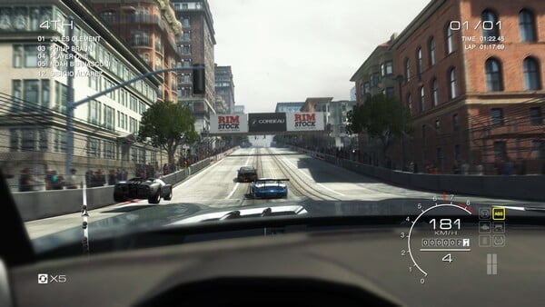 Grid Autosport propose des courses de style arcade avec des graphismes dignes d'un PC sur Android et les appareils iOS (Source : Notebookcheck)