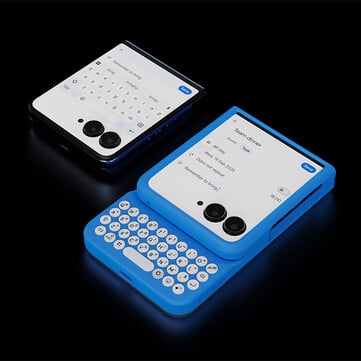 Le clavier Clicks pour Razr fonctionne également avec l'écran de couverture. (Source de l'image : Clicks)