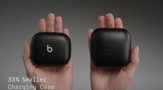 Le boîtier du Powerbeats Pro 2 est désormais plus petit que celui de son prédécesseur. (Source de l'image : Beats by Dre)