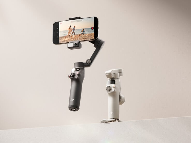 L'Osmo Mobile 7P et l'Osmo Mobile 7, de l'avant à l'arrière. (Source de l'image : DJI)