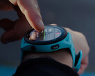 La nouvelle mise à jour de Garmin pour la Forerunner 265 comporte une liste de treize changements. (Source de l'image : Garmin)