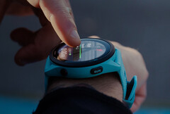 La nouvelle mise à jour de Garmin pour la Forerunner 265 comporte une liste de treize changements. (Source de l&#039;image : Garmin)