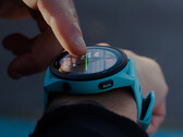 La nouvelle mise à jour de Garmin pour la Forerunner 265 comporte une liste de treize changements. (Source de l'image : Garmin)