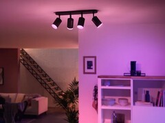 Le nouveau Philips Hue Fugato est plus lumineux que son prédécesseur. (Source de l&#039;image : Philips Hue)