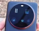 Une courte vidéo de prise en main du Xiaomi 15 Ultra a été diffusée ce week-end, du moins sous forme de mannequin. Les couleurs et les configurations sont également connues. (Source de l'image : X)