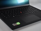 Traitement inégal : Comment Lenovo aggrave la variante AMD du ThinkPad P14s Gen 5 (Source de l'image : Benjamin Herzig/Notebookcheck)