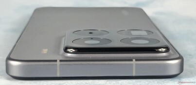 Top case side