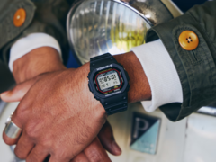 La nouvelle Casio G-Shock DW-5000R-1AJF n&#039;est plus disponible en pré-commande sur la boutique en ligne de la marque au Japon. (Source de l&#039;image : Casio)