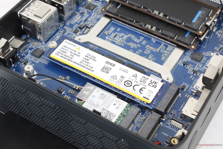 Prend en charge jusqu'à deux disques SSD NVMe