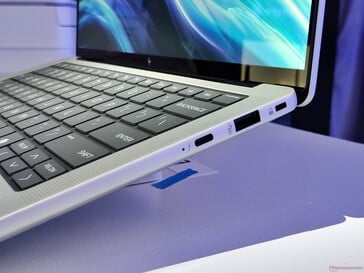 HP EliteBook X G1a : Ports à droite (source de l'image : Benjamin Herzig)