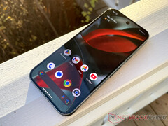 Le Pixel 9 Pro fait partie de la douzaine d&#039;appareils Pixel éligibles à la mise à jour AP4A.250205.002 de Google. (Source de l&#039;image : Notebookcheck)