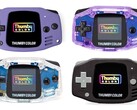 Le Thumby Color est disponible en plusieurs finitions, dont la plupart sont inspirées de la Nintendo Game Boy Advance. (Source de l'image : TinyCircuits)