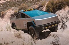 Le Cybertruck navigue avec brio sur la piste tout-terrain. (Source de l&#039;image : Wild Horses Off-Road via YouTube)