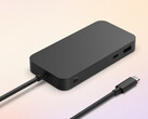 La nouvelle station d'accueil USB4 de Microsoft est beaucoup plus petite que son prédécesseur Thunderbolt 4. (Source de l'image : Microsoft)