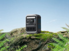 La nouvelle station d&#039;alimentation portable SOLIX C300 d&#039;Anker est dotée de plusieurs prises de courant alternatif. (Source de l&#039;image : Anker)