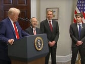 Le président Trump annonce le projet d'investissement Stargate AI de 500 milliards de dollars avec les dirigeants de Softbank, Oracle et OpenAI. (Source de l'image : Fox 5 sur YouTube)