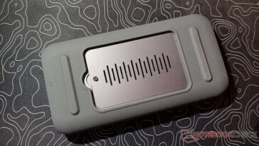 La porte du SSD de l'UT2 (Image source : Notebookcheck)