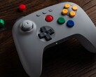 Le contrôleur Bluetooth 8bitDo 64 gris classique coûte plus cher que les autres couleurs. (Source de l'image : 8BitDo)