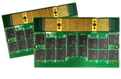 Module RAM CAMM2 avec puces de mémoire sur un seul côté (Source d&#039;image : JEDEC)