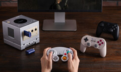 8BitDo a conçu le récepteur NGC Retro pour compléter visuellement le GameCube violet. (Source de l&#039;image : 8BitDo)