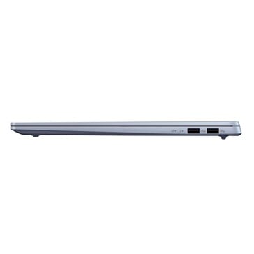 Asus Vivobook S 16 ports sur le côté droit. (Source de l'image : Asus)