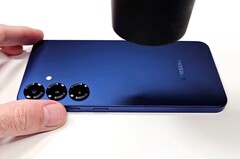 Le Samsung Galaxy S25 Plus présente quelques améliorations internes (Source : PBKreviews)