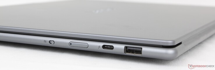 À droite : Interrupteur de la caméra, bouton d'alimentation, USB-C 4.0 Thunderbolt 4 avec Power Delivery 3.1 + DisplayPort 2.1, USB-A 3.2 Gen. 1 (5 Gbps)