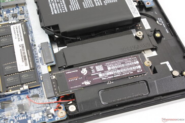 Les utilisateurs peuvent installer jusqu'à deux disques SSD M.2 2280