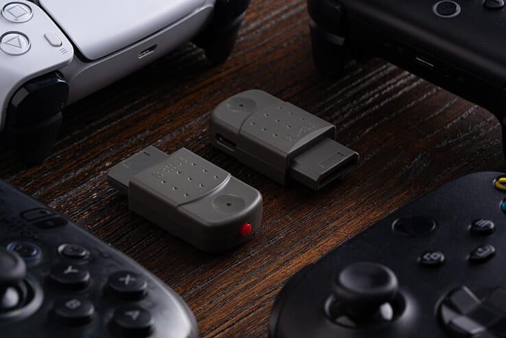 le nouveau Retro Receiver de 8BitDo fonctionnera également avec les machines Windows modernes. (Source de l'image : 8BitDo)