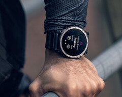 La dernière mise à jour stable de Garmin pour la série Fenix 7 apporte dix-neuf améliorations par rapport à la version 17.28 du logiciel système. (Source de l&#039;image : Garmin)