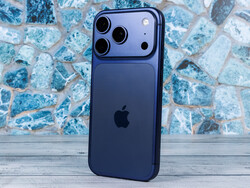 L'iPhone 17 Pro est le meilleur smartphone que Notebookcheck connaisse (Image source : Daniel Schmidt / Notebookcheck)